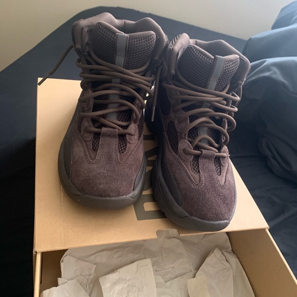 Yeezy Desert Boot Oil - Picture 1 of 4